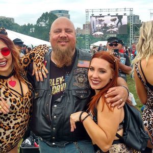 Meet your Posher, Robert